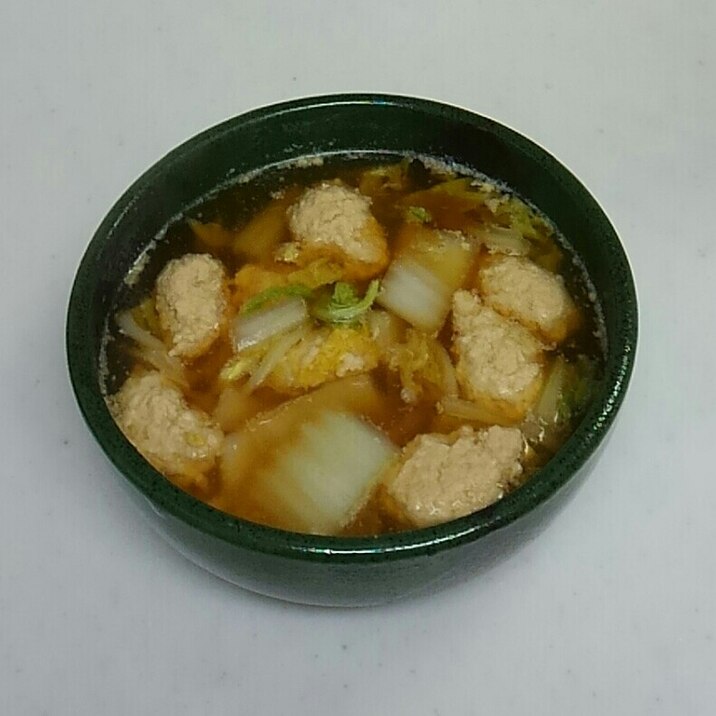 鶏団子と白菜のスープ